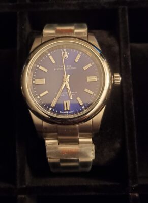 Replica Rolex Oyster Perpetual 41mm Yellow Dial 124300 photo review