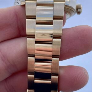 Superclone Rolex Sky-Dweller 42 mm Cadran blanc intense 336938