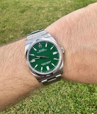 Replica Rolex Oyster Perpetual 41mm Yellow Dial 124300 photo review