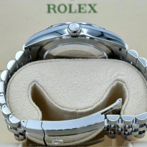 Superclone Rolex Sky-Dweller 42 mm Bright blue Dial 336934 Jubilee