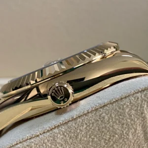 Superclone Rolex Sky-Dweller 42 mm Champagne Dial 336938