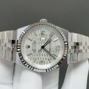 Rolex Land-Dweller 40 mm Oystersteel en witgoud