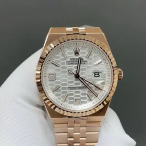 Rolex Land-Dweller 40 mm Everose goud