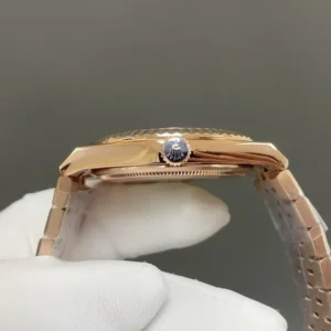 Rolex Land-Dweller 40 mm en or Everose
