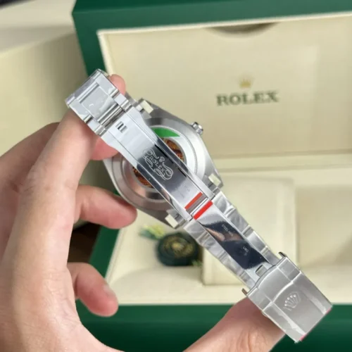 Replica Rolex Oyster Perpetual 41mm Yellow Dial 124300 photo review