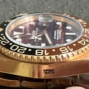 Superclone Rolex GMT-Master II 40 mm 126715CHNR Tiger Iron Dial