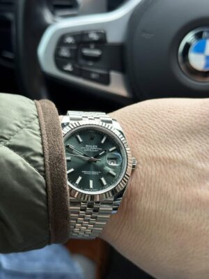 Replica Rolex Datejust 41mm Green Dial 126334 Jubilee photo review