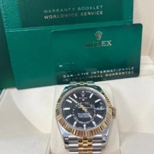 Superclone Rolex Sky-Dweller 42 mm Cadran noir brillant 336933