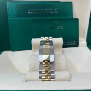 Superclone Rolex Sky-Dweller 42 mm Cadran noir brillant 336933