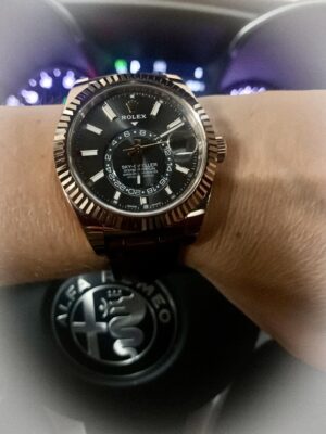 Replica Rolex Sky-Dweller 42mm Black Dial 326235 photo review