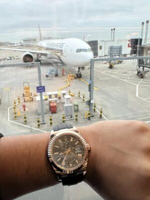 Replica Rolex Sky-Dweller 42mm Black Dial 326235 photo review