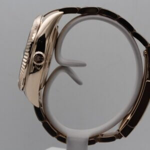 Rolex Sky-Dweller 42 mm met chocoladekleurige wijzerplaat 326935