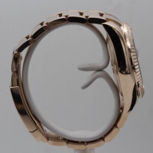 Rolex Sky-Dweller 42 mm met chocoladekleurige wijzerplaat 326935