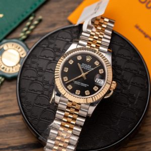 Autre point de vue sur Replica Rolex Datejust Black Diamond Dial 126231-0019 36 mm