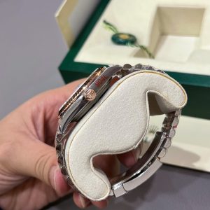 Replica Rolex Datejust Mother of Pearl Dial 126231-0021 36 mm
