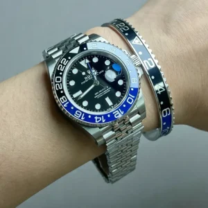 Autre point de vue sur Replica Batman GMT Titanium Steel Bracelet