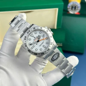 Alternatieve kijk op Replica Rolex “Polar” Explorer II White Dial 226570 WSO