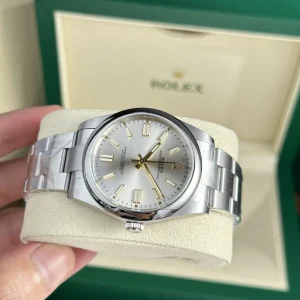 Alternatieve kijk op Replica Rolex Oyster Perpetual Silver Dial 124300 41 mm