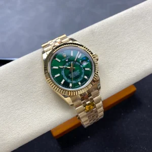 Replica Rolex Sky-Dweller Green Dial 336938 (Jubilee)