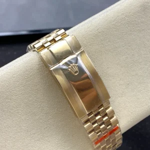 Replica Rolex Sky-Dweller Green Dial 336938 (Jubilee)