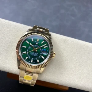 Alternatieve kijk op Replica Rolex Sky-Dweller Green Dial 336938 (Oyster)