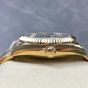 Replica Rolex Sky-Dweller Green Dial 336938 (Oyster)