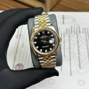Autre point de vue sur Replica Rolex Datejust Black Diamond Dial 126333-0006 41 mm
