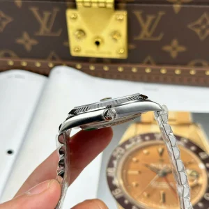 Replica Rolex Datejust Bright Blue Diamond Dial 126334-0016 41 mm