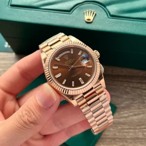 Alternative Sichtweise auf Superclone Rolex Day-Date Chocolate Diamond Dial 228235-0003 40 mm