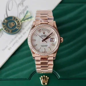 Alternatieve kijk op Superclone Rolex Day-Date White Mother-of-Pearl Diamond Dial 128345rbr-0077 36 mm