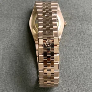 Replica Rolex Land-Dweller 40 mm Everose gold (2025)