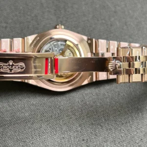 Replica Rolex Land-Dweller 40 mm Everose gold (2025)