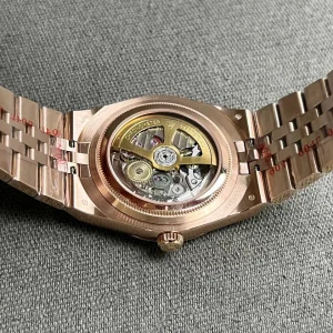Replica Rolex Land-Dweller 40 mm Everose gold (2025)