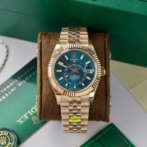 Vista alternativa de Superclone Rolex Sky-Dweller Blue Dial 336935 (Jubilee)
