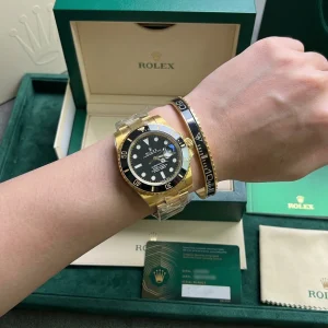 Replica Black Submariner Gold Tone Bracelet