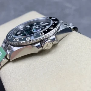 Super Clone Rolex GMT-Master II 126710GRNR “Bruce Wayne” Jubilee 2024 - Image 5
