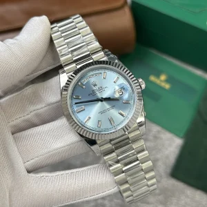 ⁦Super Clone Rolex Day-Date Ice Blue Diamond Dial 228236-0006 40 mm⁩ - الصورة ⁦3⁩
