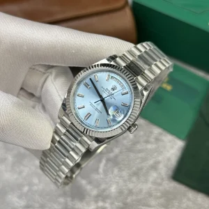 ⁦Super Clone Rolex Day-Date Ice Blue Diamond Dial 228236-0006 40 mm⁩ - الصورة ⁦4⁩