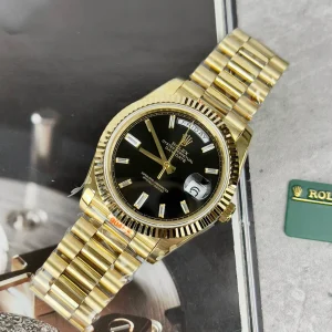 Vista alternativa de Super Clone Rolex Day-Date Bright Black Diamond Dial 228238-0004 40 mm