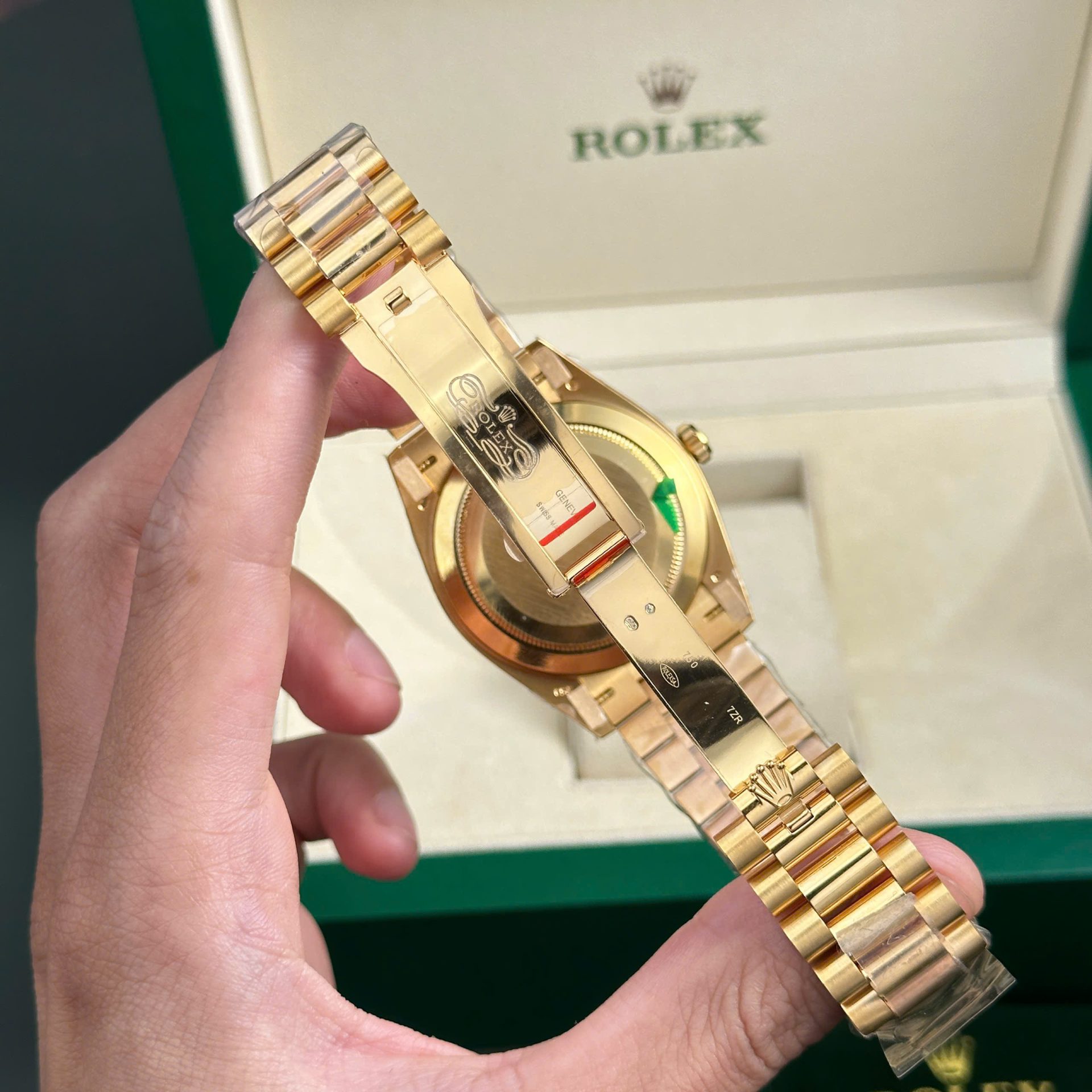 Super Clone Rolex Day-Date Champagne Diamond Dial 228238-0005 40 mm - Image 8