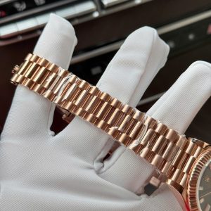 Super Clone Rolex Day-Date Chocolate Diamond Dial 228235-0003 40 mm – Image 9