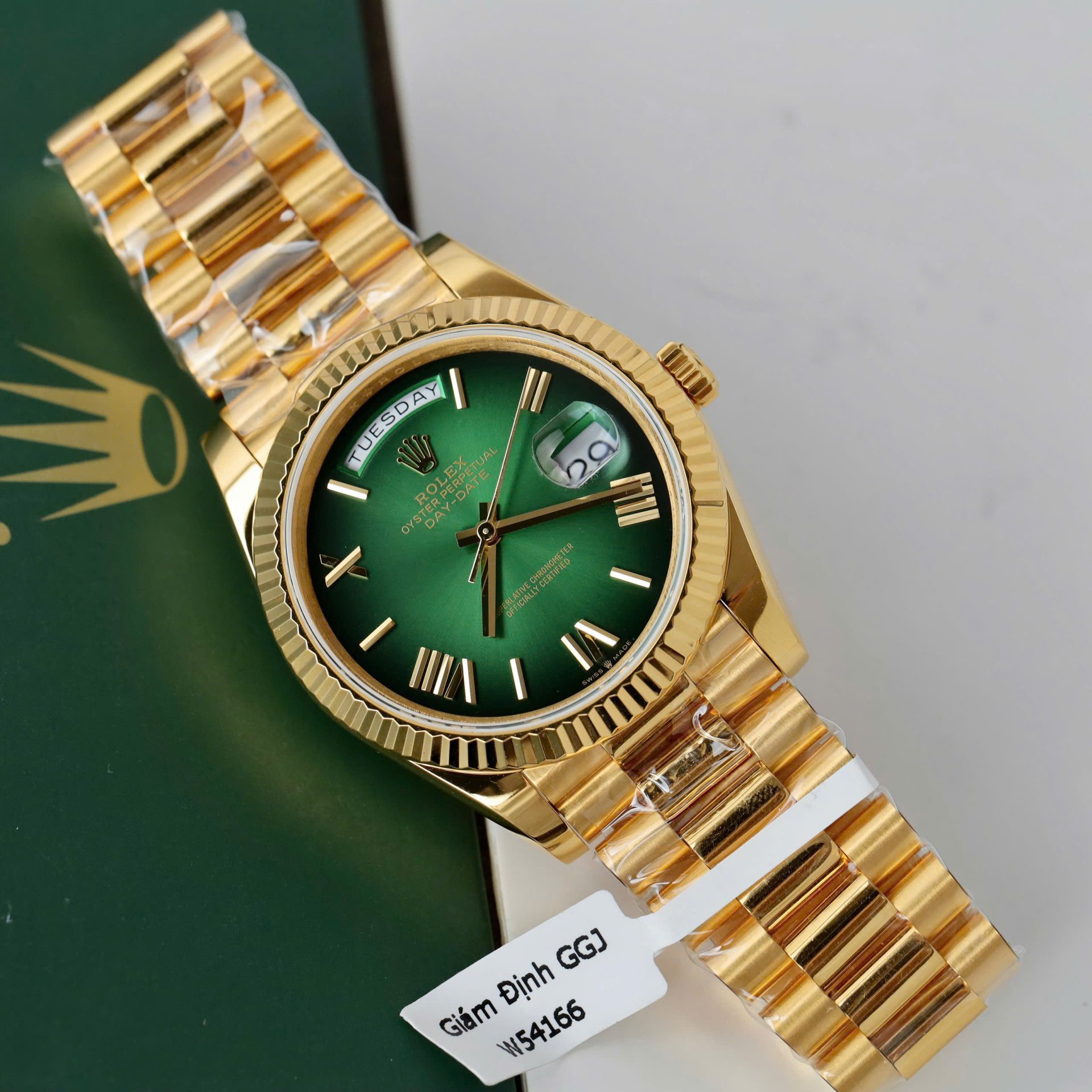 Super Clone Rolex Day-Date Green Ombré Dial 228238-0069 40 mm - Image 2