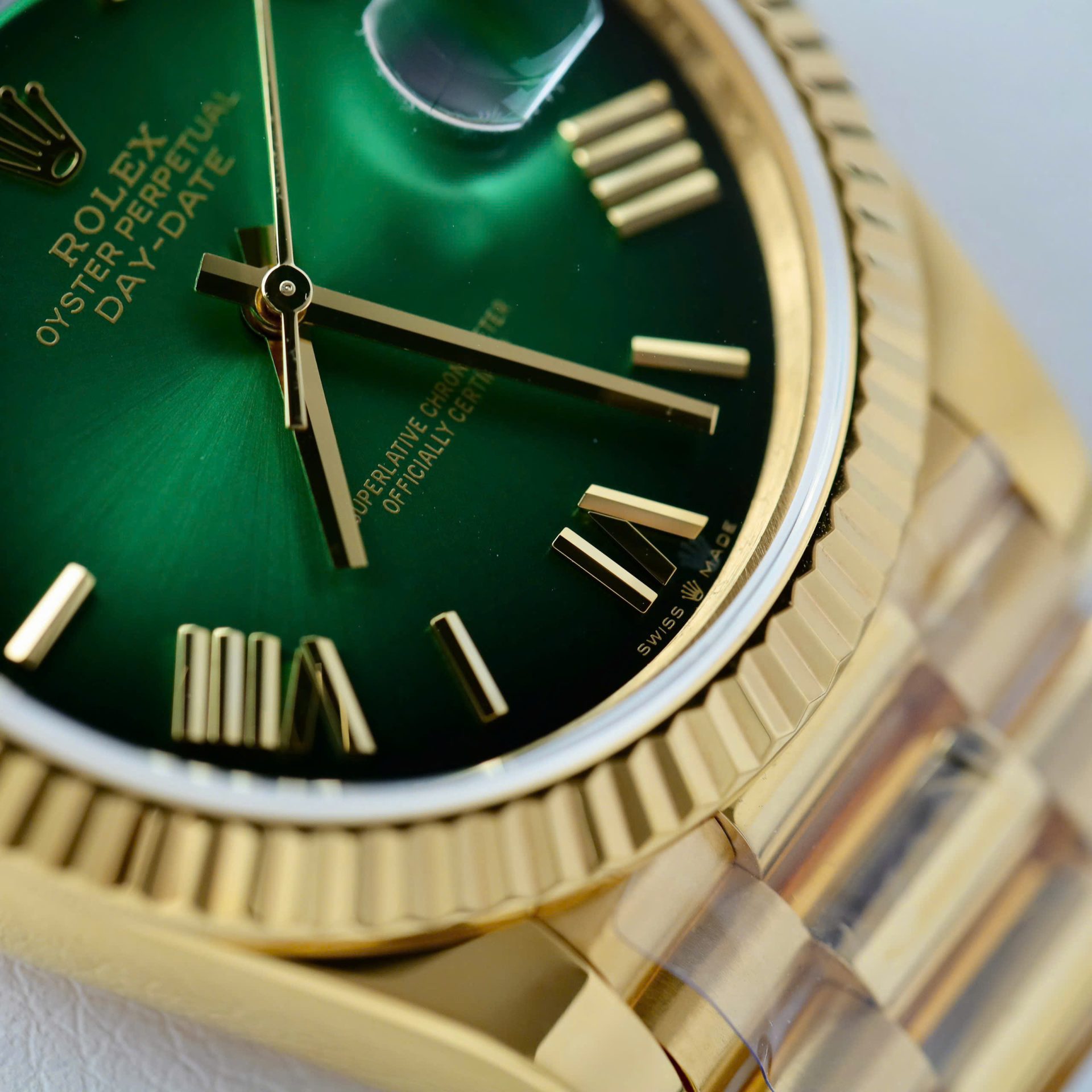 Super Clone Rolex Day-Date Green Ombré Dial 228238-0069 40 mm - Image 6
