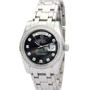 Vista alternativa de Rolex Day-Date Black Dial 118346