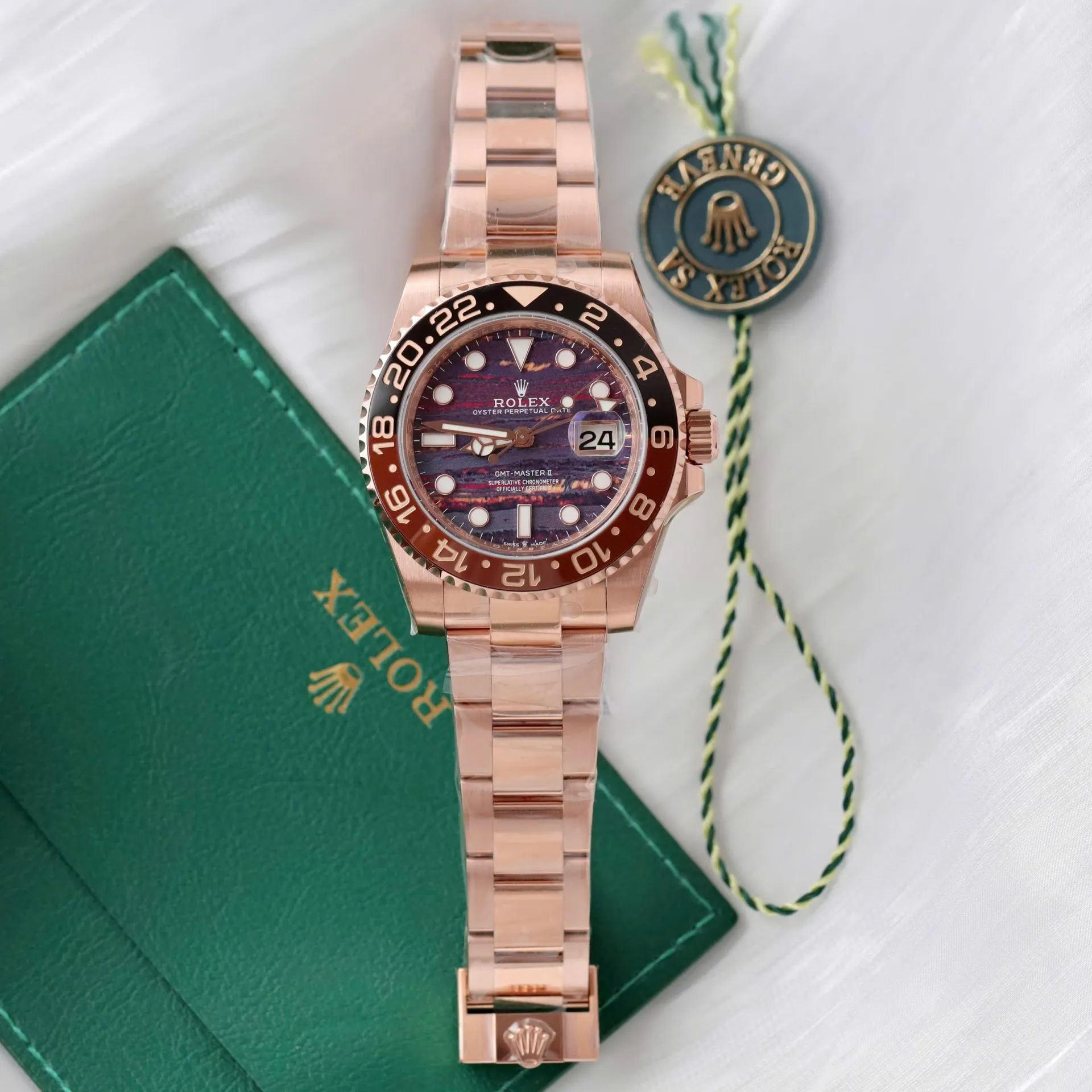 Rolex GMT-Master II 40 mm 126715CHNR Tiger Iron Dial - Image 4