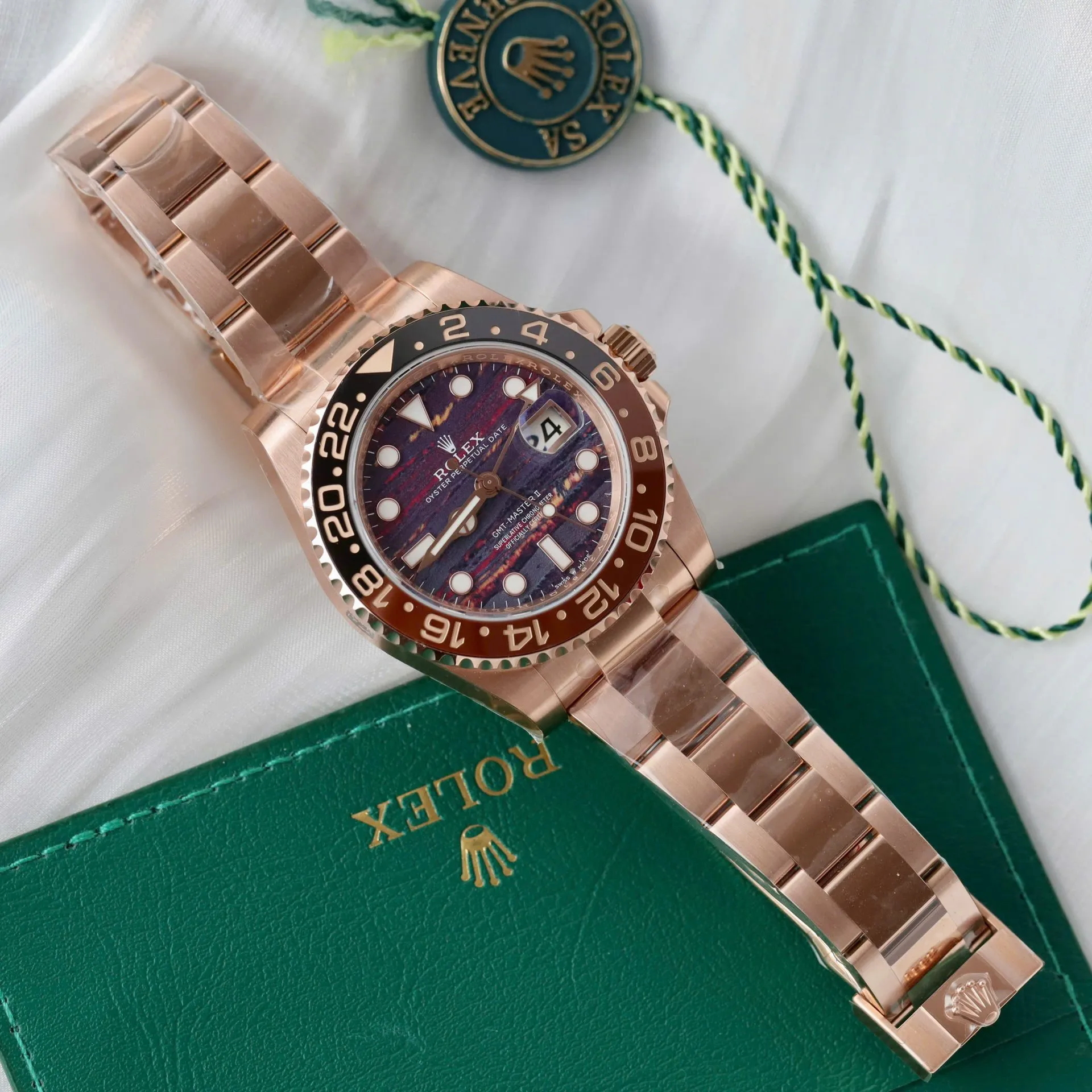 Rolex GMT-Master II 40 mm 126715CHNR Tiger Iron Dial - Image 5
