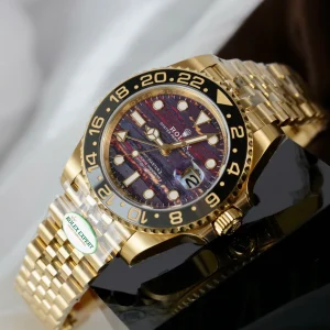 Rolex GMT-Master II 40 mm 126718GRNR Tiger Iron Dial - Image 4
