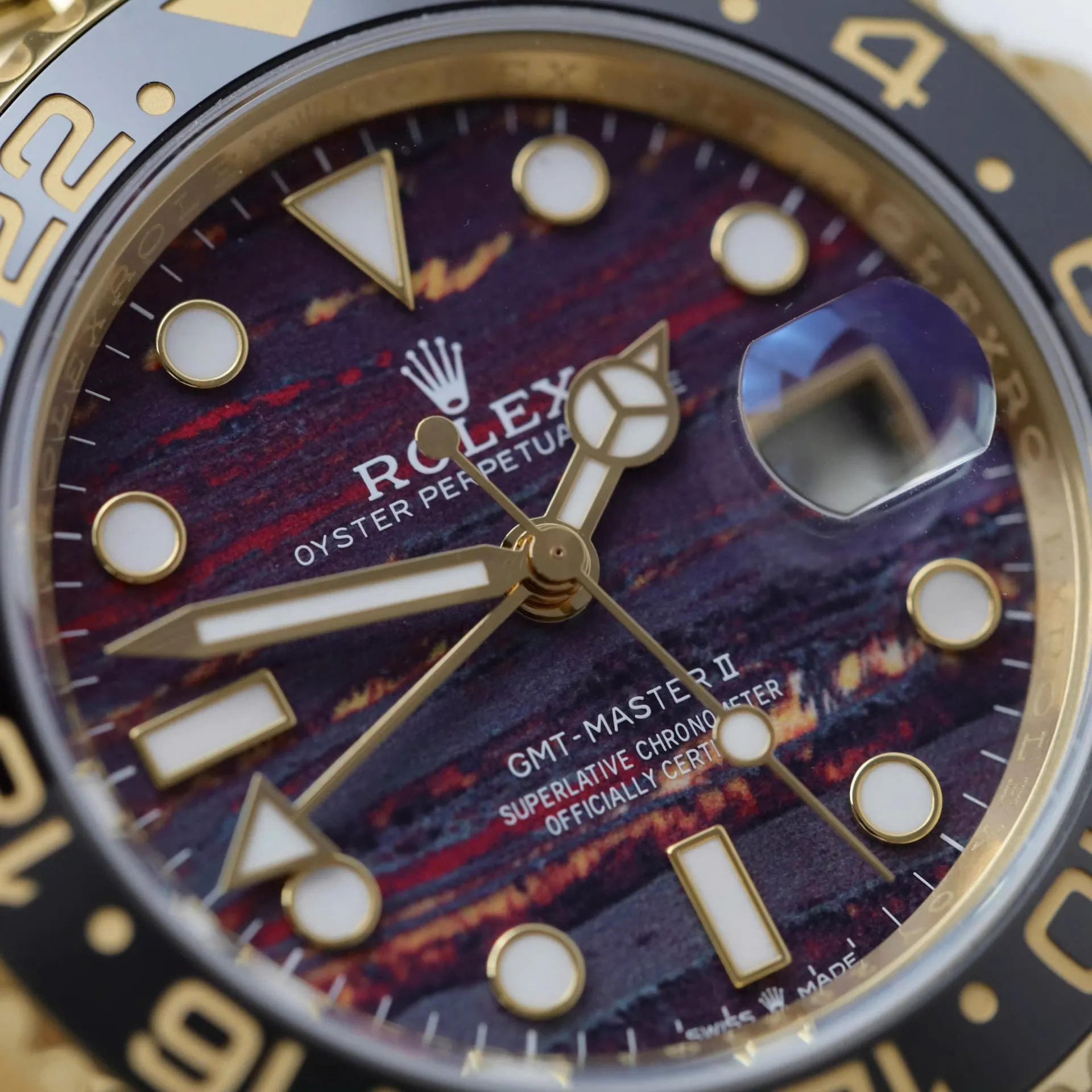 Rolex GMT-Master II 40 mm 126718GRNR Tiger Iron Dial - Image 8