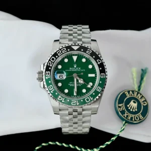 Rolex GMT-Master II 40 mm 126729VTNR Jubilee (Absinthe) - Image 2