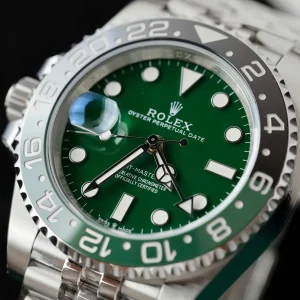 Rolex GMT-Master II 40 mm 126729VTNR Jubilee (Absinthe) - Image 6